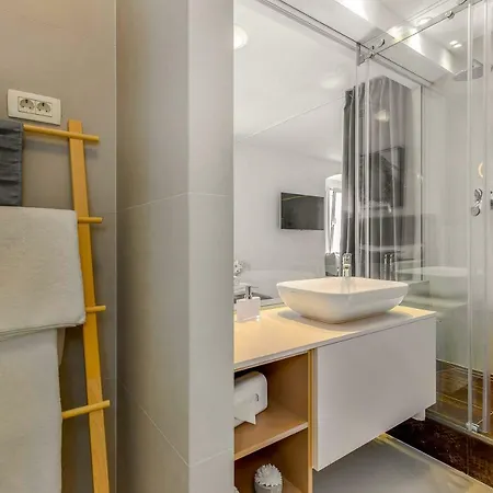Apartment Wow *